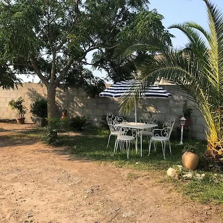 Tenuta Le Muzze 6 Posti Letto * Serrano