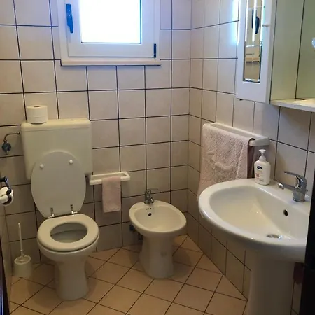 Tenuta Le Muzze 6 Posti Letto * Serrano