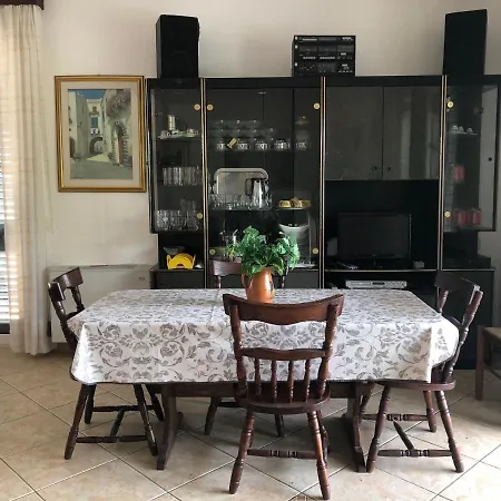 Holiday home Tenuta Le Muzze 6 Posti Letto